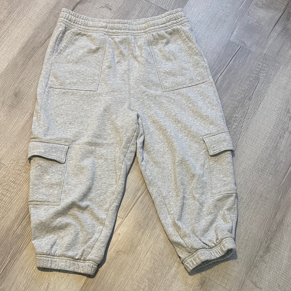 Aeropostale Light Gray and black Cropped Cargo Joggers Selling both together. - Picture 2 of 13